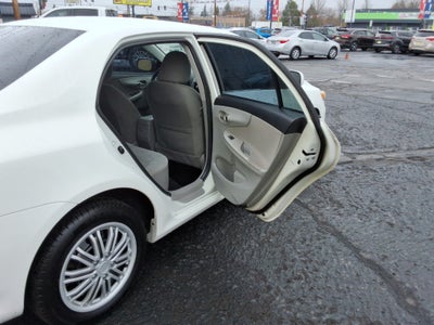 2013 Toyota Corolla 4dr Sdn Man L (Natl)