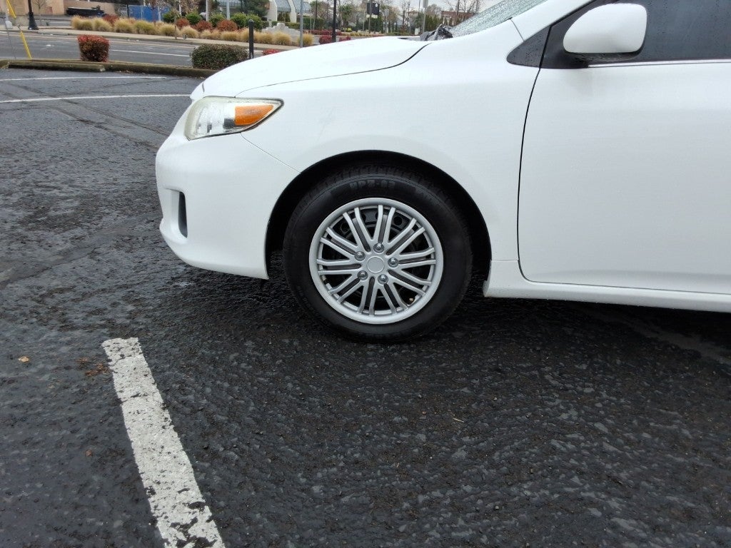 2013 Toyota Corolla 4dr Sdn Man L (Natl)