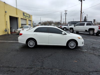 2013 Toyota Corolla 4dr Sdn Man L (Natl)
