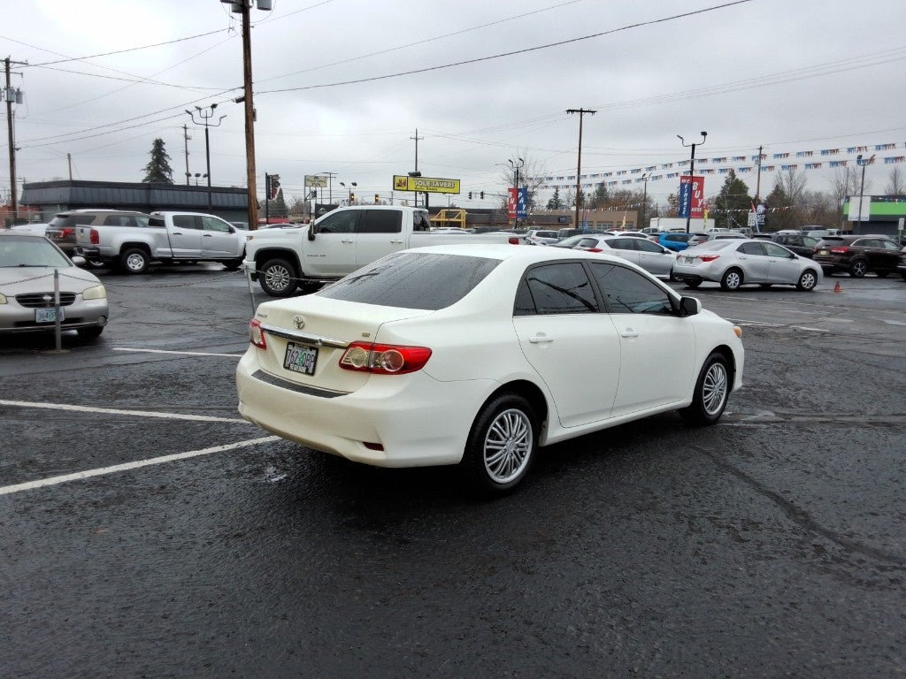 2013 Toyota Corolla 4dr Sdn Man L (Natl)