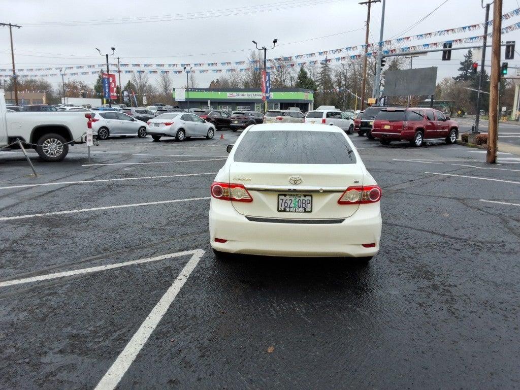 2013 Toyota Corolla 4dr Sdn Man L (Natl)