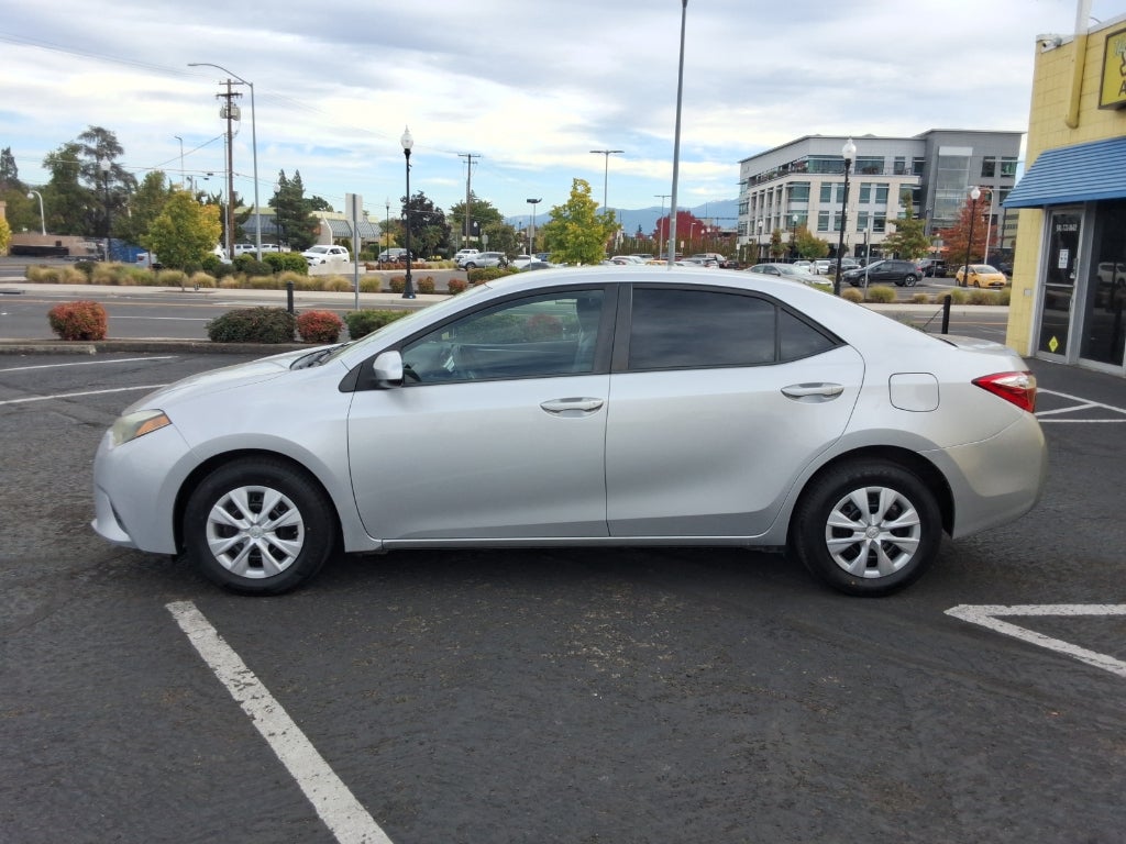 2015 Toyota Corolla 4dr Sdn Man L (GS)
