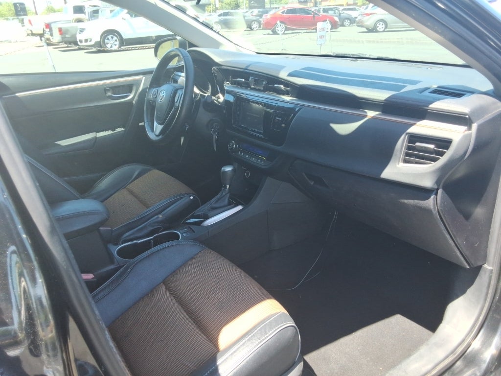 2015 Toyota Corolla 4dr Sdn Auto L (Natl)