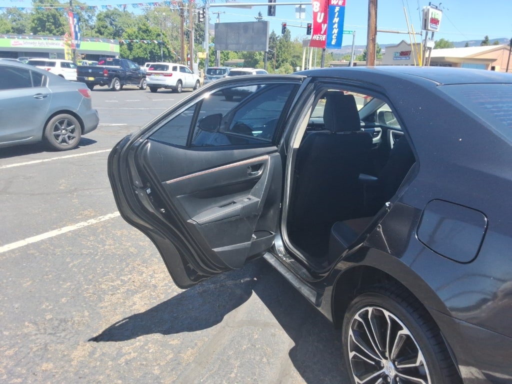 2015 Toyota Corolla 4dr Sdn Auto L (Natl)