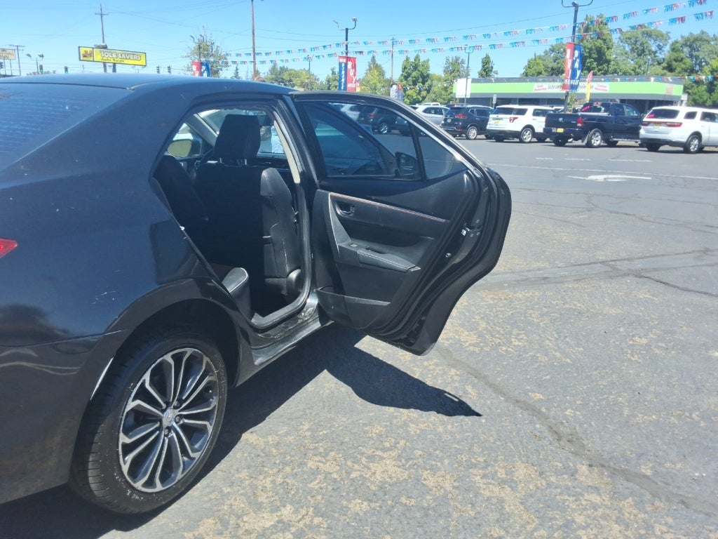 2015 Toyota Corolla 4dr Sdn Auto L (Natl)