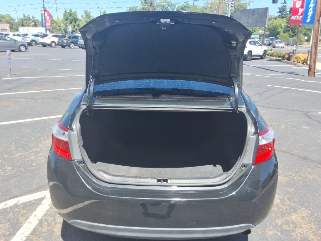 2015 Toyota Corolla 4dr Sdn Auto L (Natl)