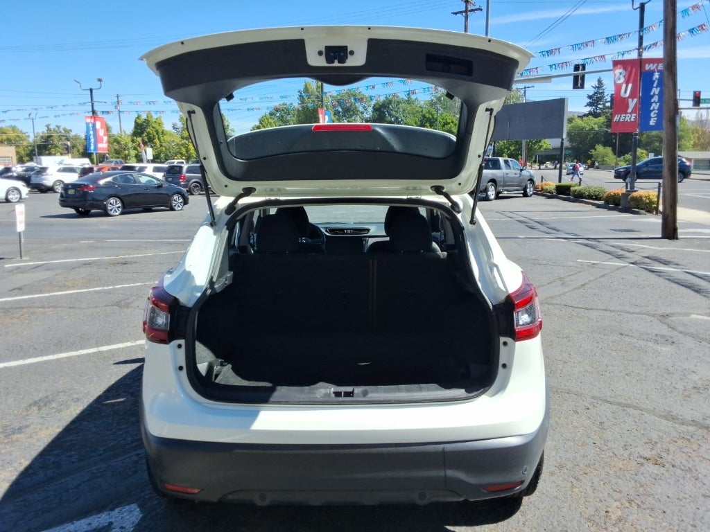 2021 Nissan Rogue Sport SV