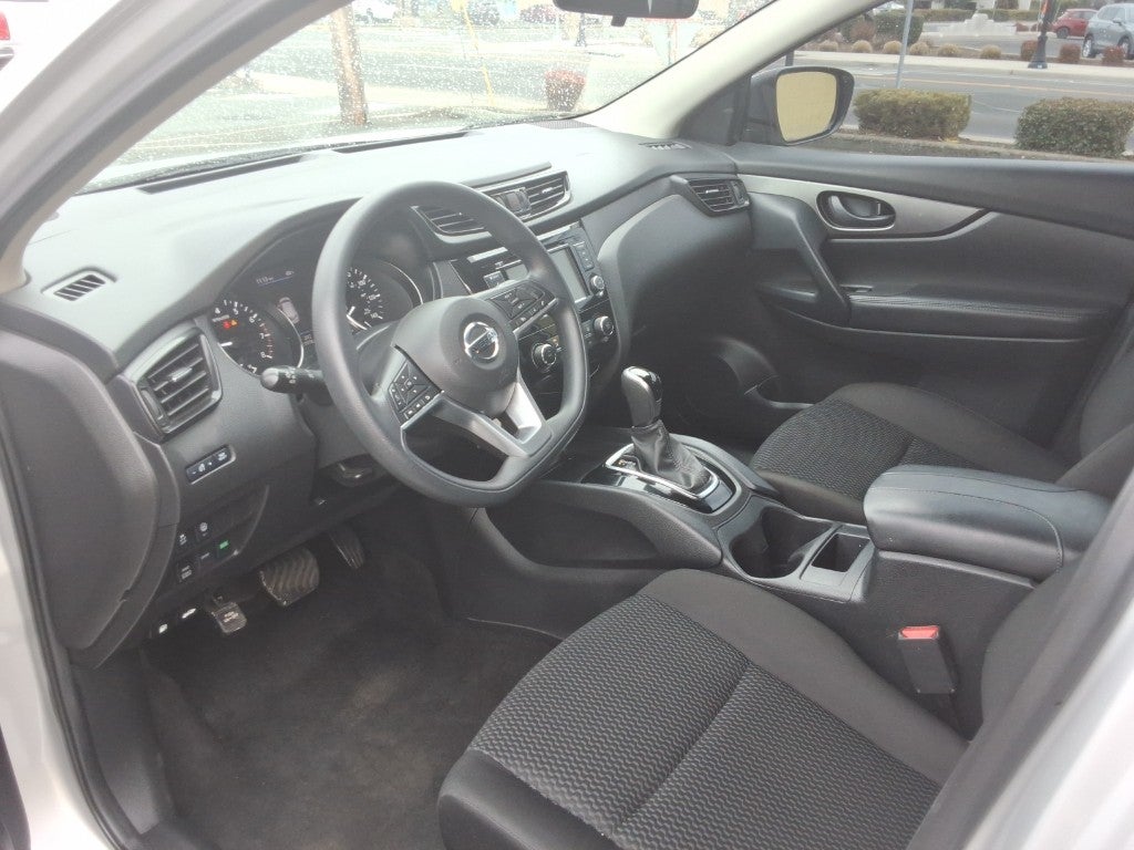 2021 Nissan Rogue Sport SV