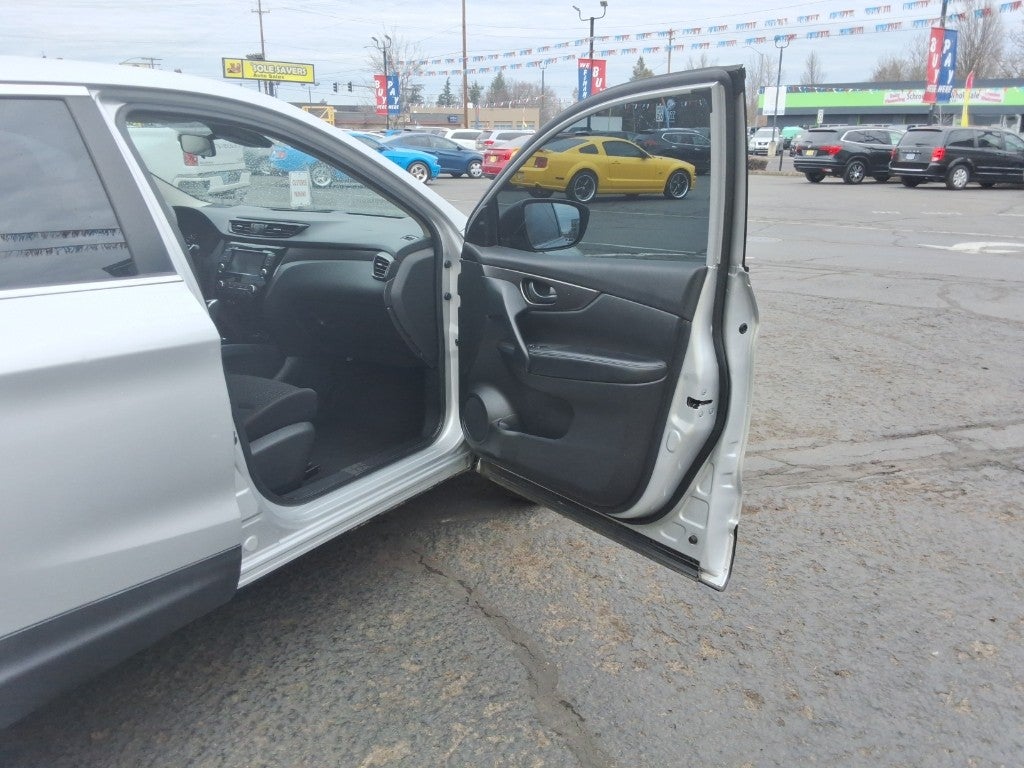 2021 Nissan Rogue Sport SV