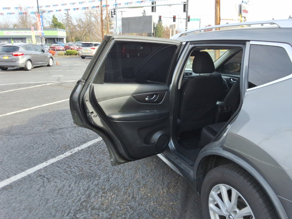 2019 Nissan Rogue FWD SV *Limited Production* *Ltd Avail*