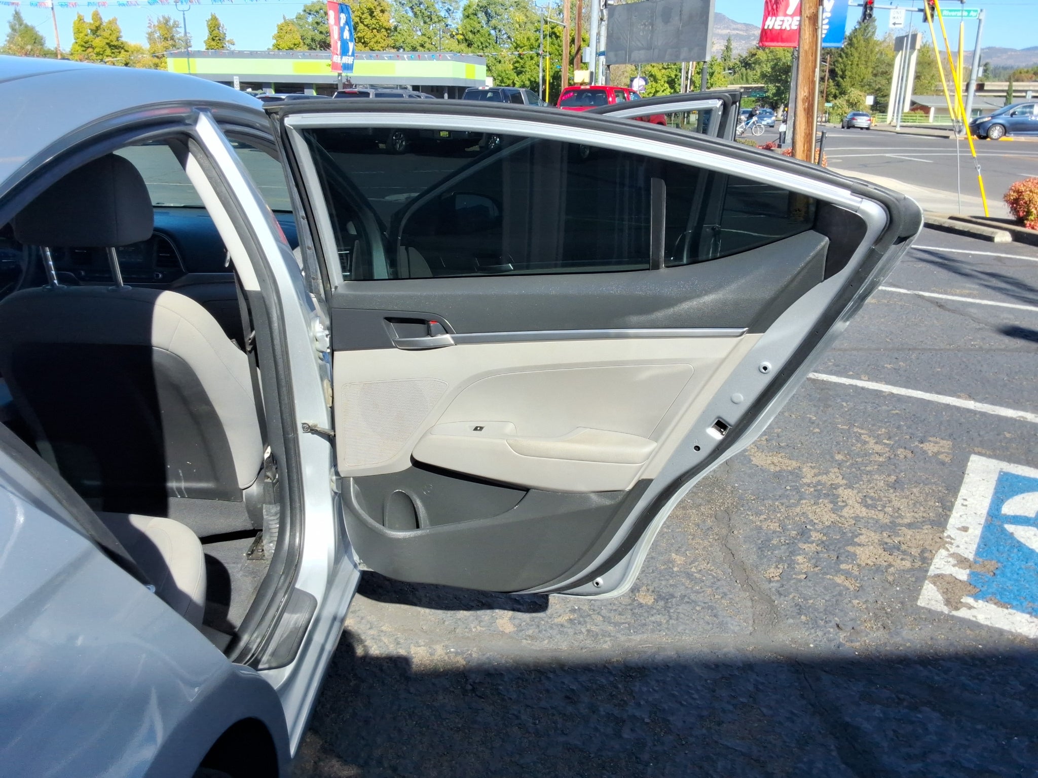2020 Hyundai Elantra SE IVT