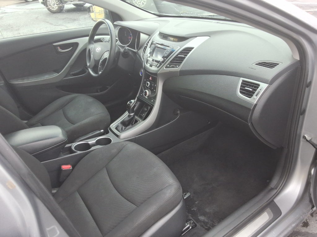 2016 Hyundai Elantra 4dr Sdn Auto Value Edition