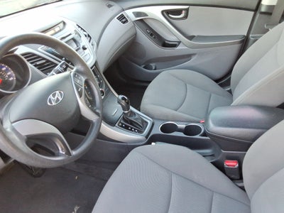 2016 Hyundai Elantra 4dr Sdn Auto SE