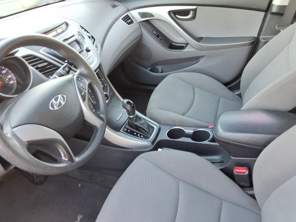 2016 Hyundai Elantra 4dr Sdn Auto SE