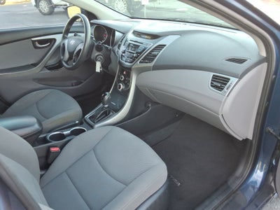 2016 Hyundai Elantra 4dr Sdn Auto SE