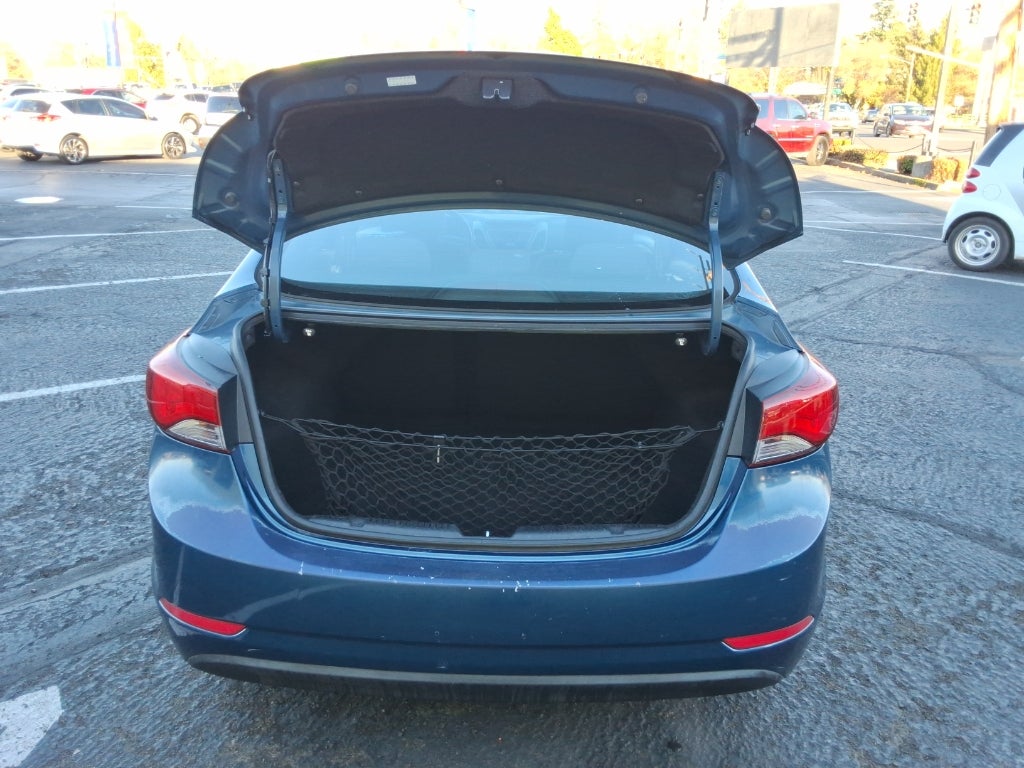 2016 Hyundai Elantra 4dr Sdn Auto SE