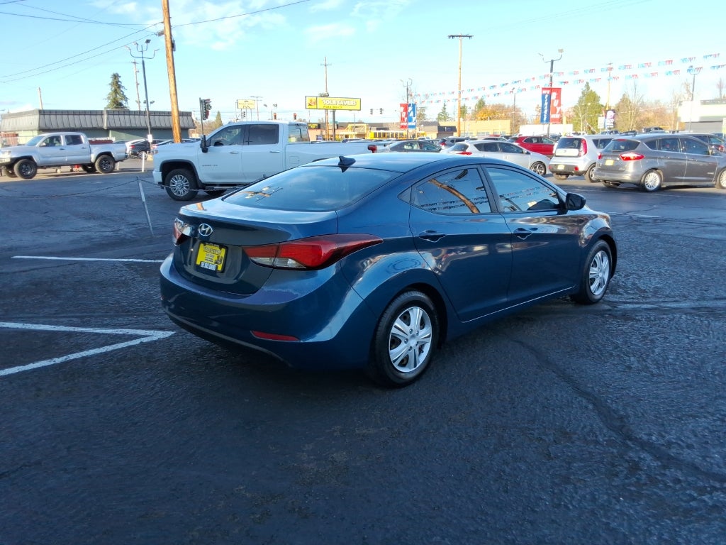 2016 Hyundai Elantra 4dr Sdn Auto SE