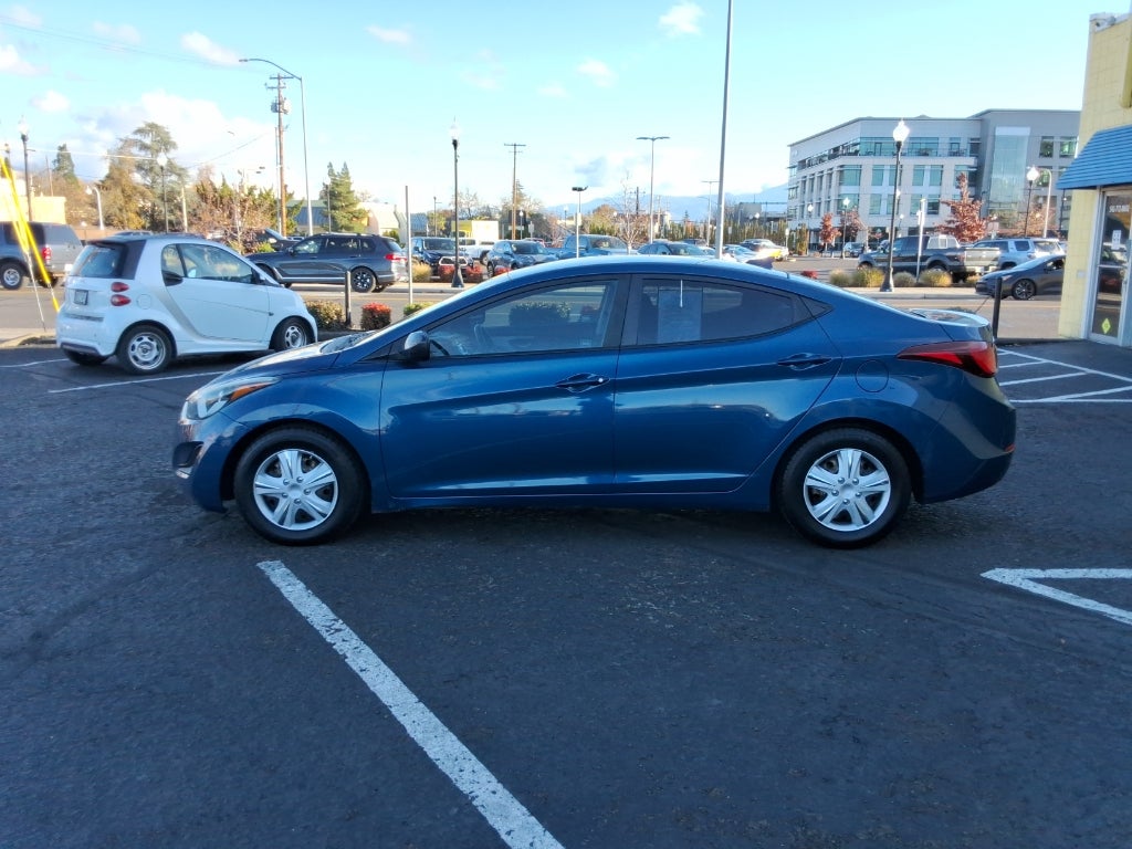 2016 Hyundai Elantra 4dr Sdn Auto SE