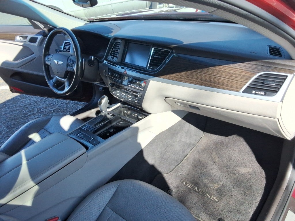 2015 Hyundai Genesis Base