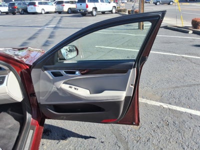 2015 Hyundai Genesis Base