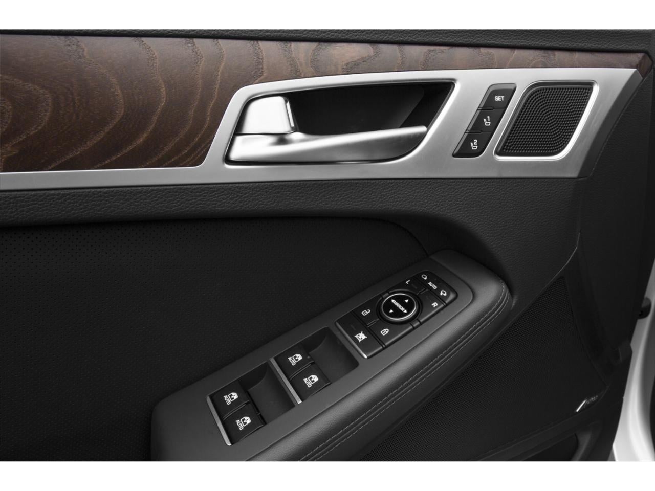 2015 Hyundai Genesis Base