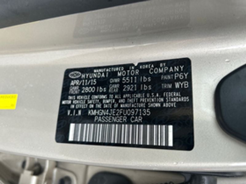 2015 Hyundai Genesis Base