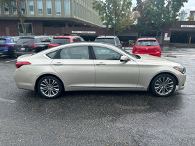 2015 Hyundai Genesis Base