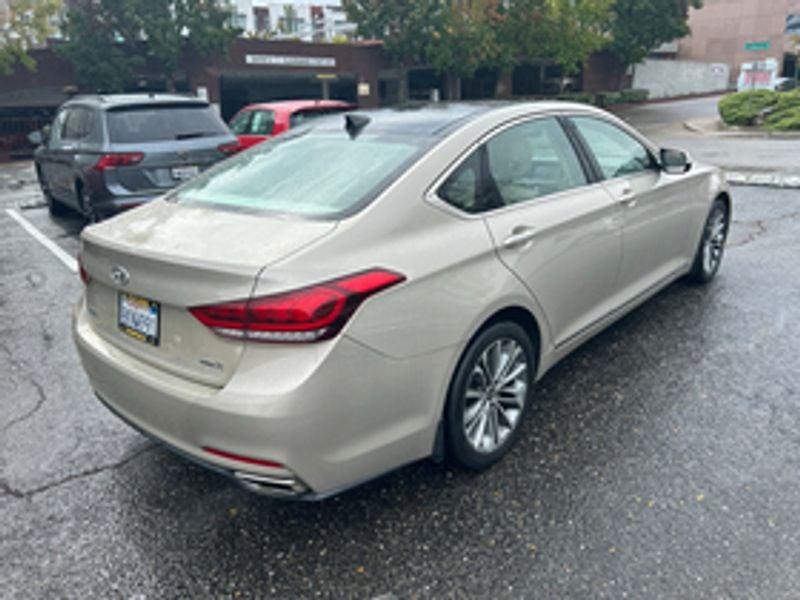 2015 Hyundai Genesis Base