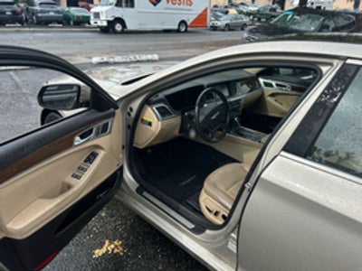 2015 Hyundai Genesis Base