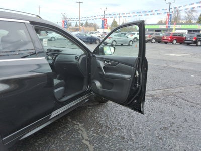 2017 Nissan Rogue FWD SV