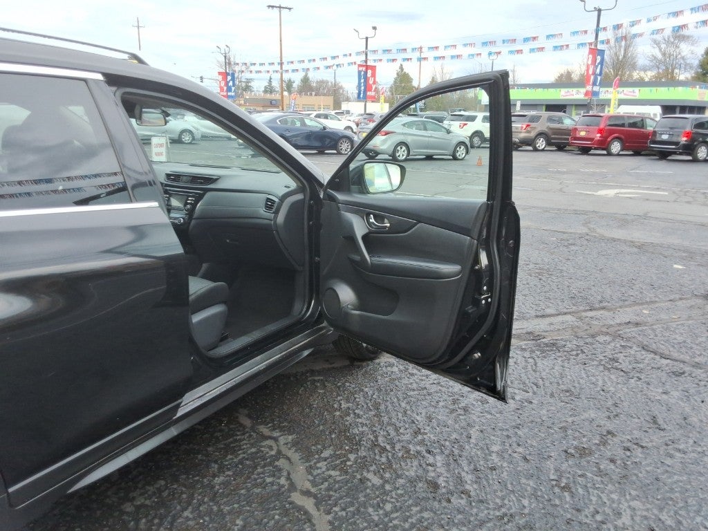 2017 Nissan Rogue FWD SV