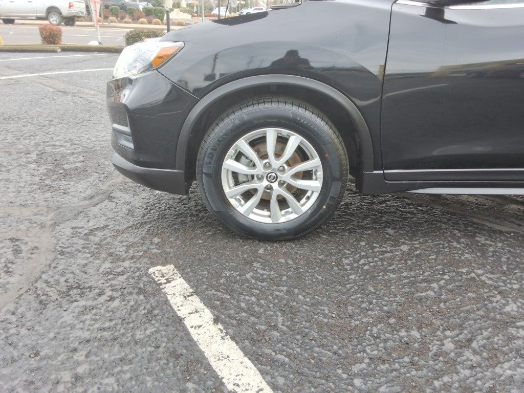 2017 Nissan Rogue FWD SV