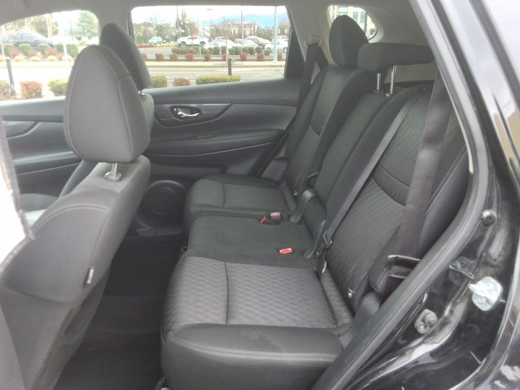 2017 Nissan Rogue FWD SV